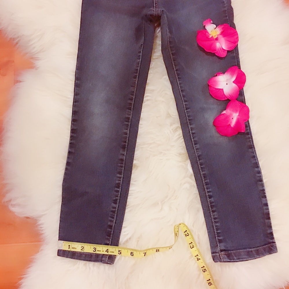 ๐๐ Jeans ๐๐ - Picture 3 of 4